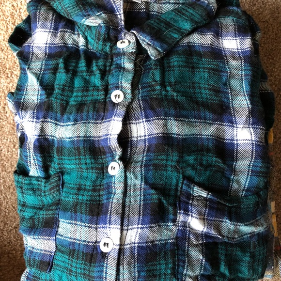 Bundle of flannels - Picture 3 of 8